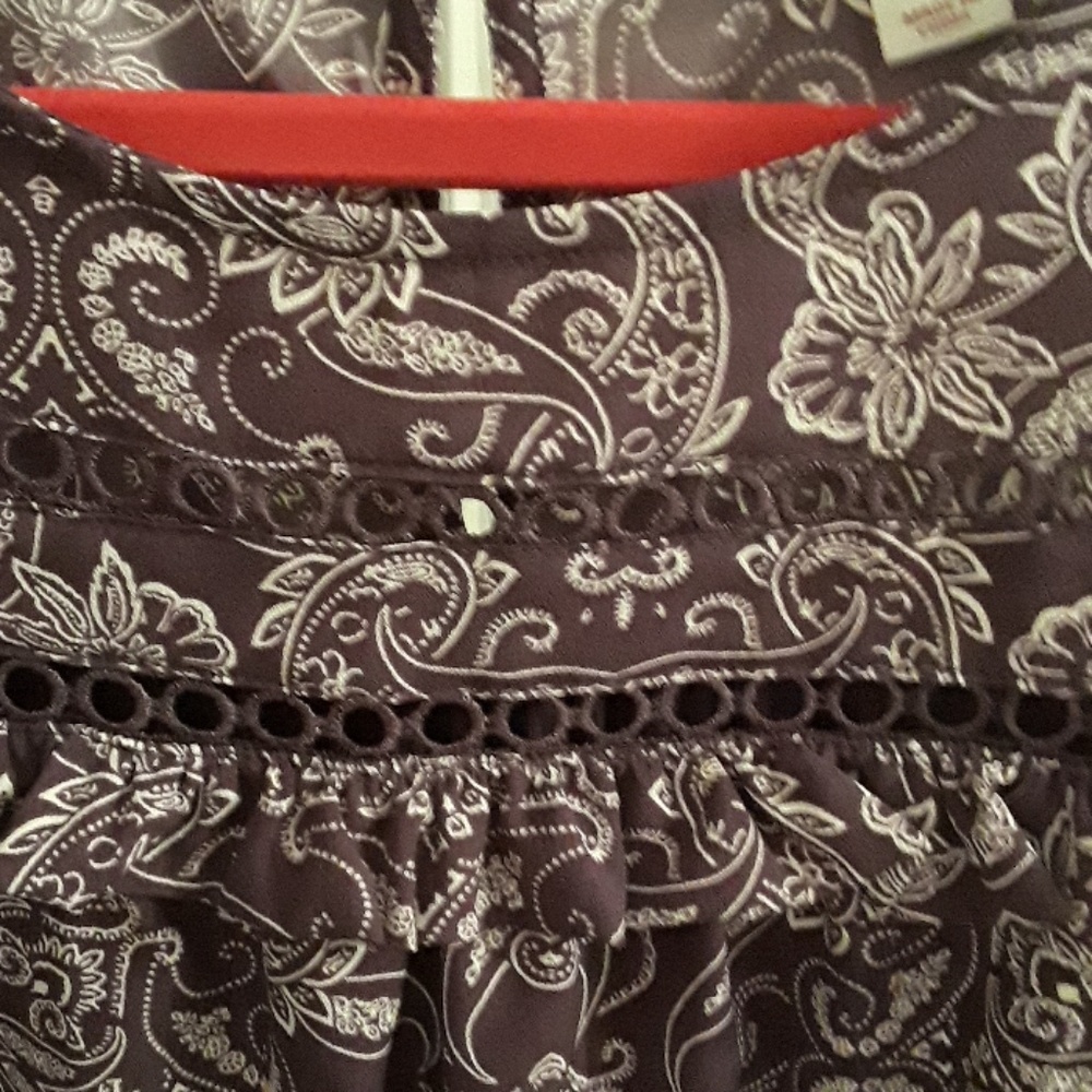 Top - Picture 3 of 3